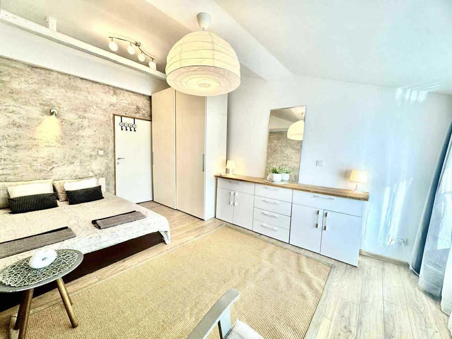 Тристаен имот в кв.Оборище