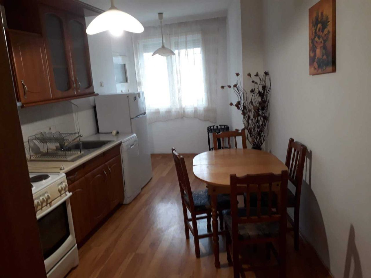 Дава се под наем Тристаен апартамент в Враца, Център - 92 кв.м за 331.5 € - Снимка #7