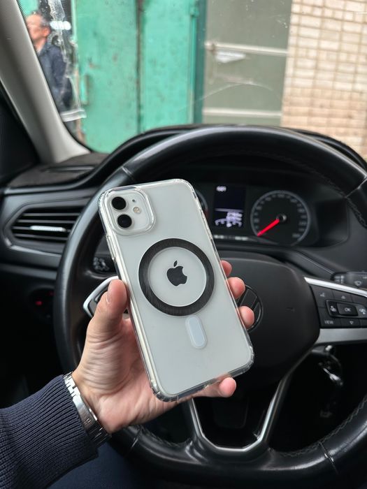 Айфон 11 64гб продам