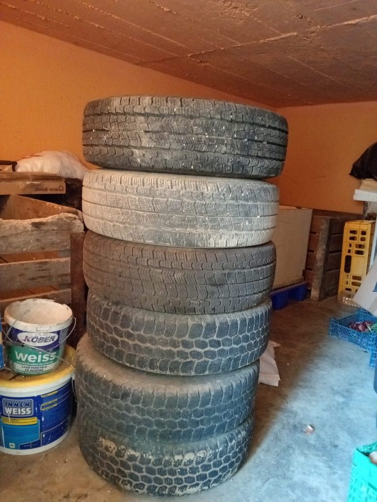 Cauciucuri 195/70 R15C pentru Ford Transit