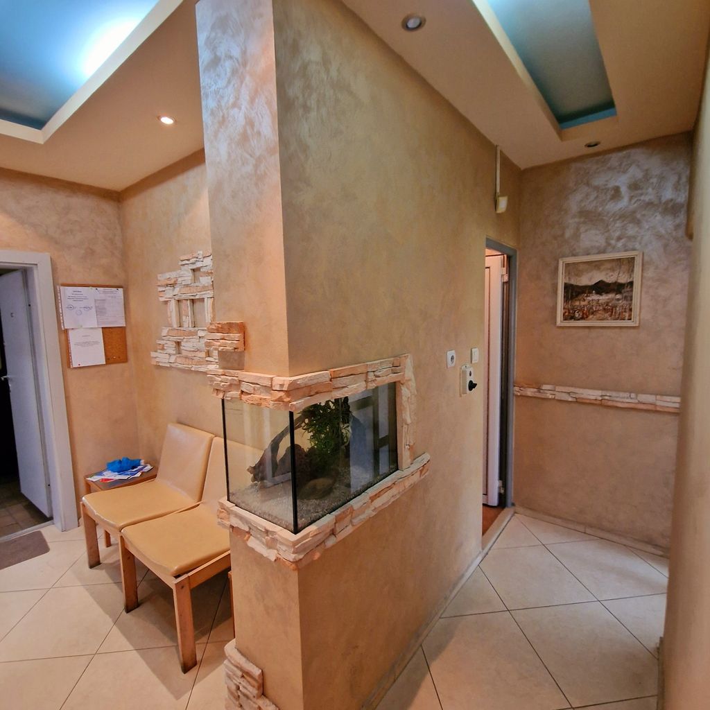 Дава се под наем Офис в Пловдив, Тракия - 23 кв.м за 280.5 € - Снимка #4