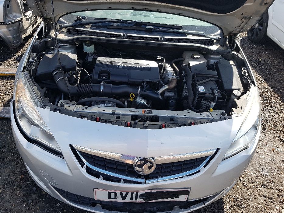 Dezmembrez Opel Astra J Break 1.7 CDTI