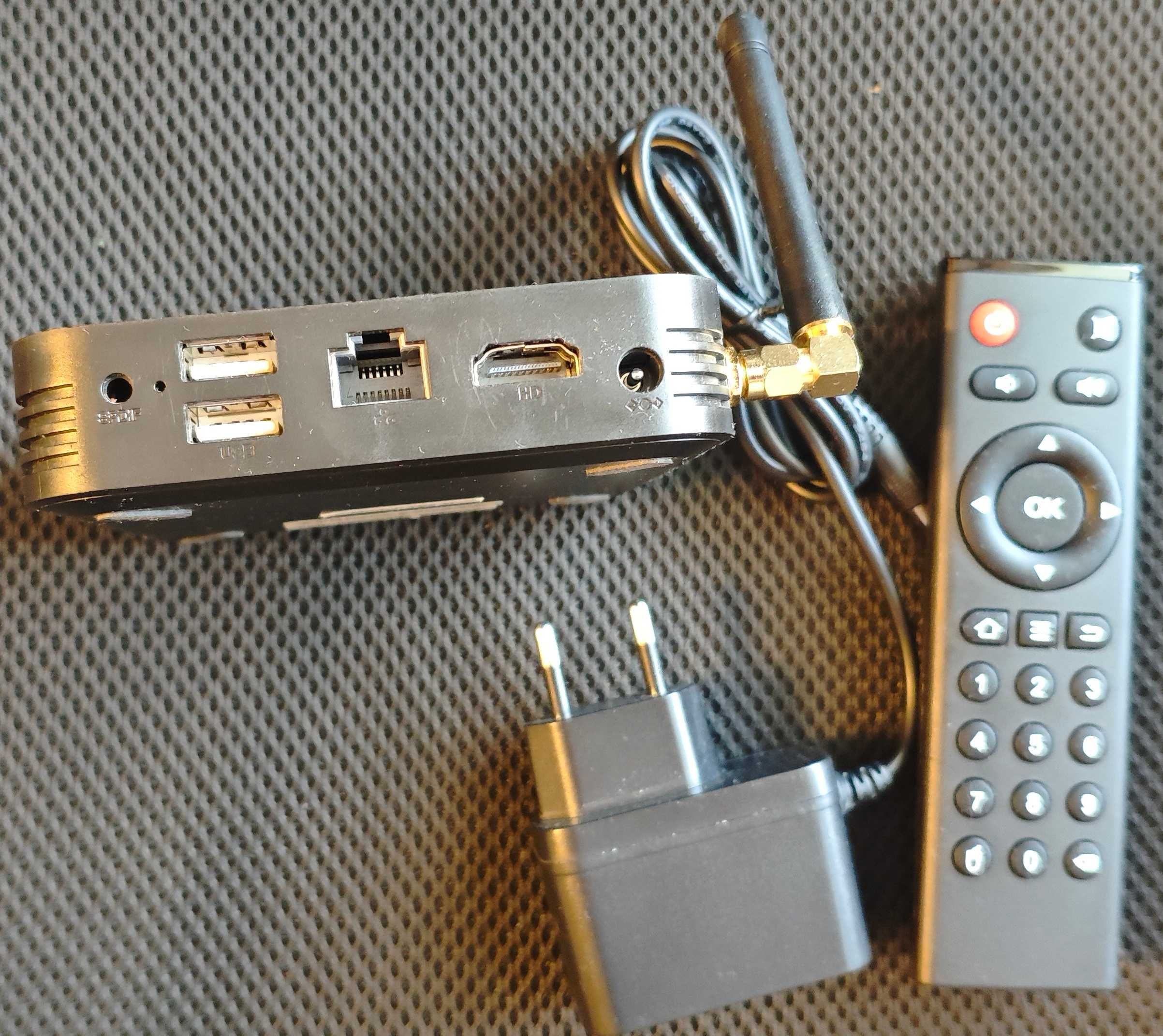 Продавам Android TV BOX TX6-H с ТЕЛЕВИЗИЯ