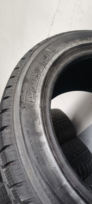 255/45/17 Пирели 2 броя зимни топ състояние