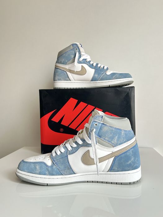 Jordan 1 Hyper Royal