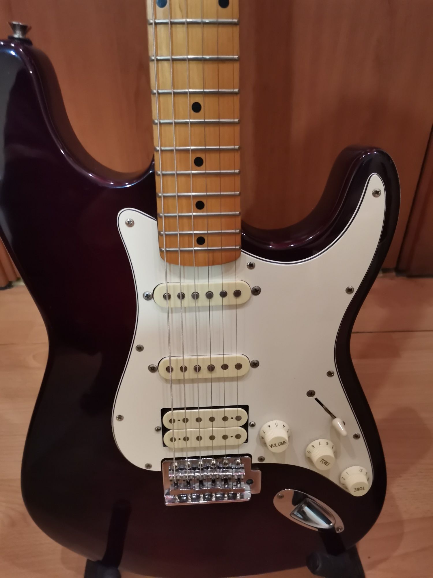 Squier stratocaster made in korea. 1996. 1000лв. Yamaha RSE20. 700 лв
