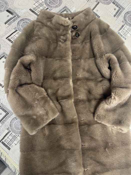 Продам норковую шубу