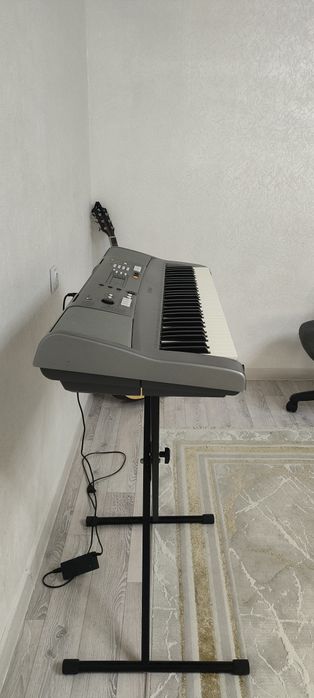 Синтезатор Yamaha psr r300