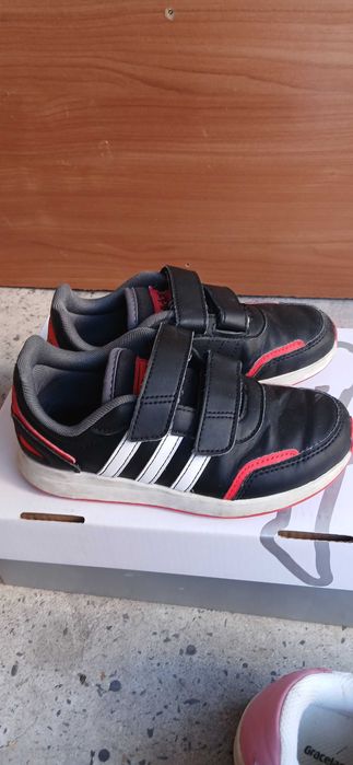 Маратонки adidas