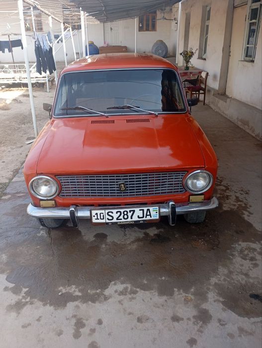 Ваз2102 сотилади