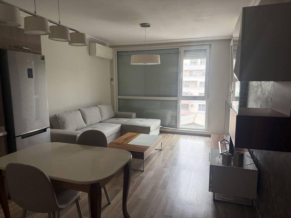 Двустаен апартамент под наем в кв. Въстанически