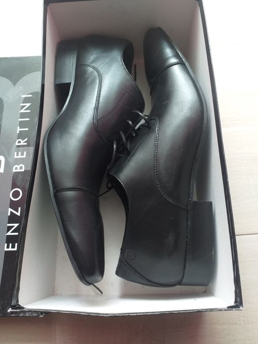 Pantofi din piele_ bărbătești