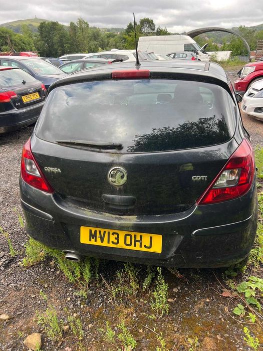 Dezmembrez opel corsa d fl 1.3cdti cod A13DTR cutie 6 trepte