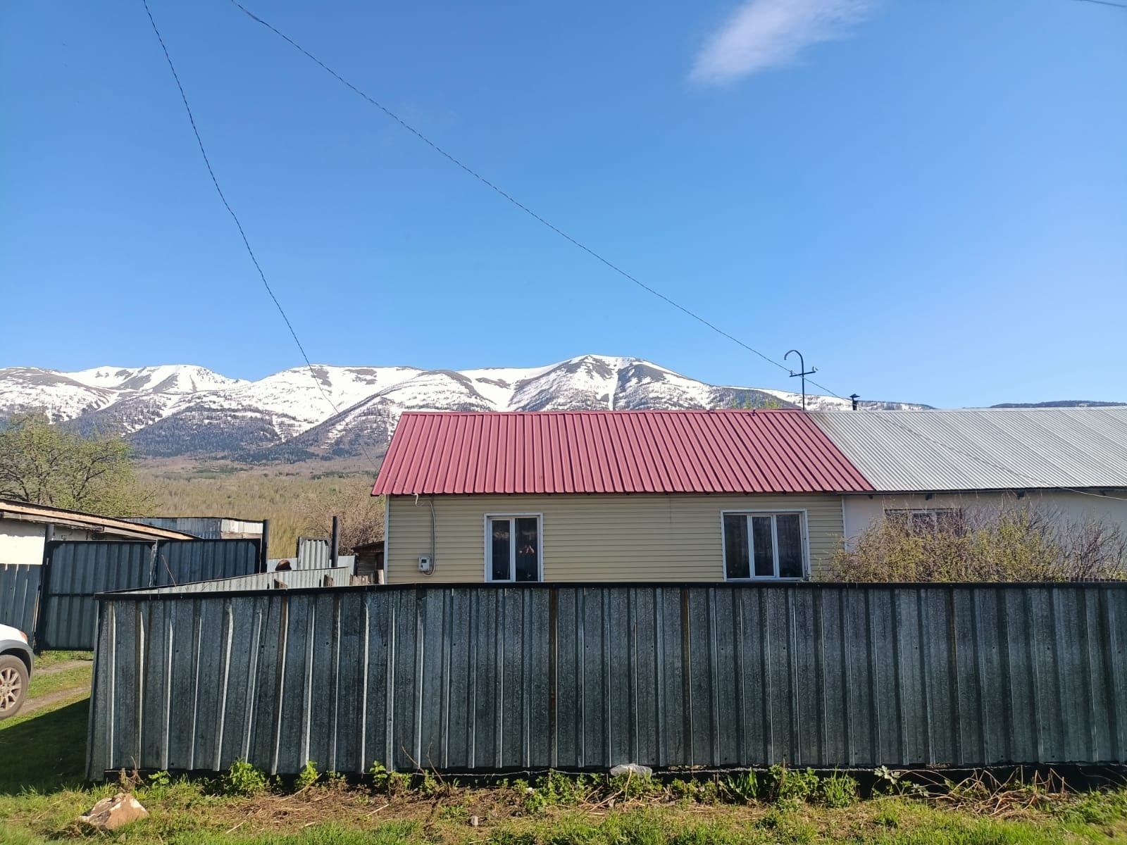 Продается частный кирпичный дом.