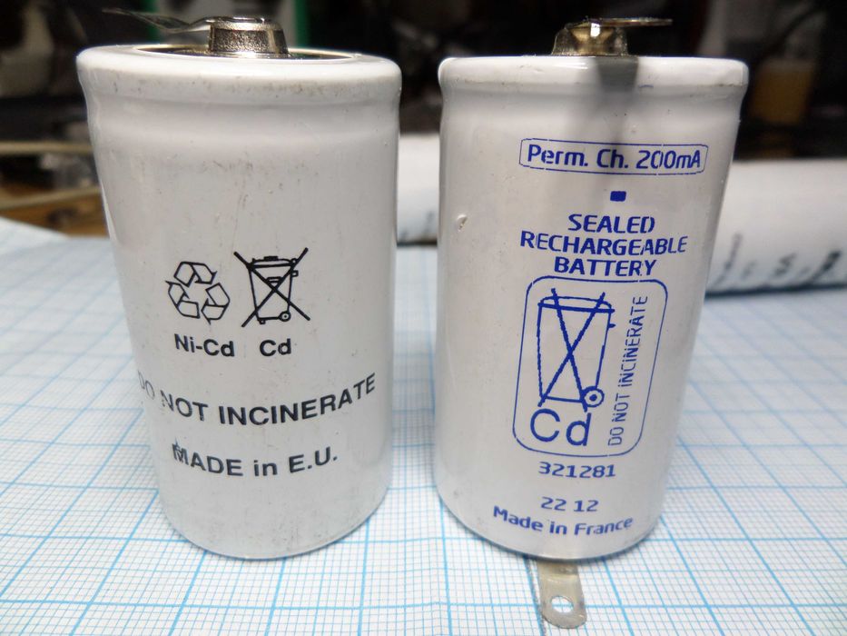 Acumulatori Ni-Cd noi 4Ah mari LR20 made in France foarte buni