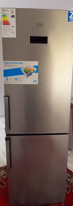 Продам холодильник на запчасть