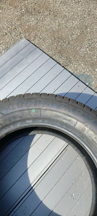 1 Buc. Good Year 215/60/16 Ultra Grip Performance +