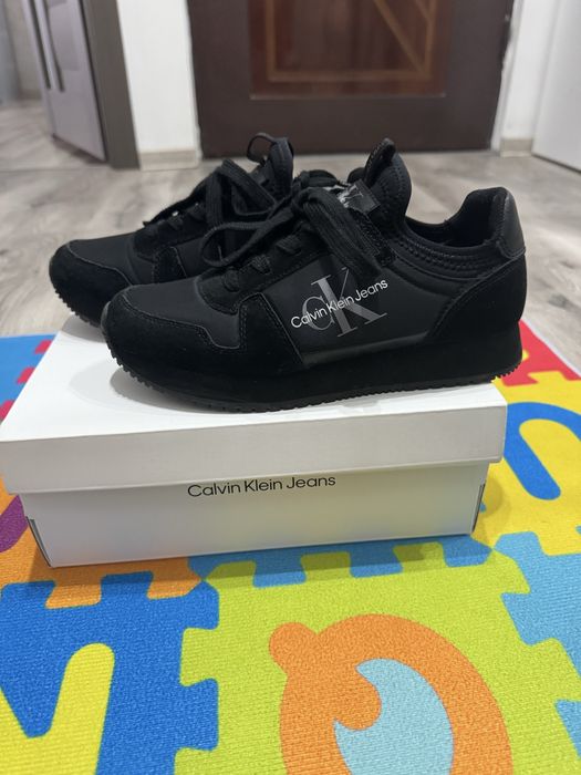 Adidasi Calvin Klein