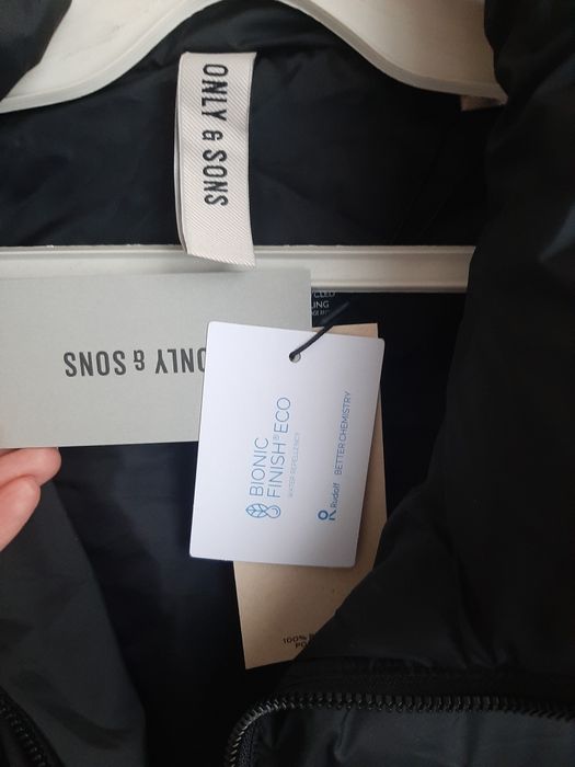 Ново черно мъжко яке размер М.