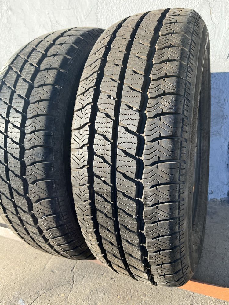 2 бр. гуми за бус 225/65/16C Maxxis DOT 2822 9,5 mm