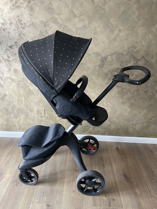 Vând cǎrucior Stokke Xplory X