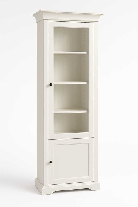 Продавам комплект бял шкаф и скрин