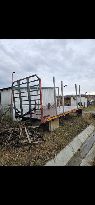 Platforma Forestiera cu racoante