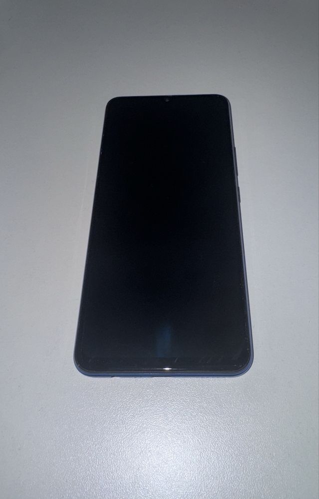 Телефон Vivo V21e