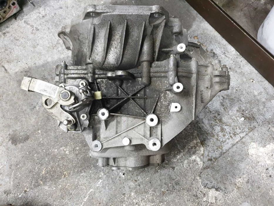 Cutie viteze Countryman 1.6 diesel N47C16A oem 7610160