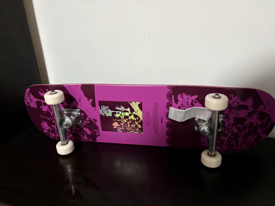 Vând skateboard complet