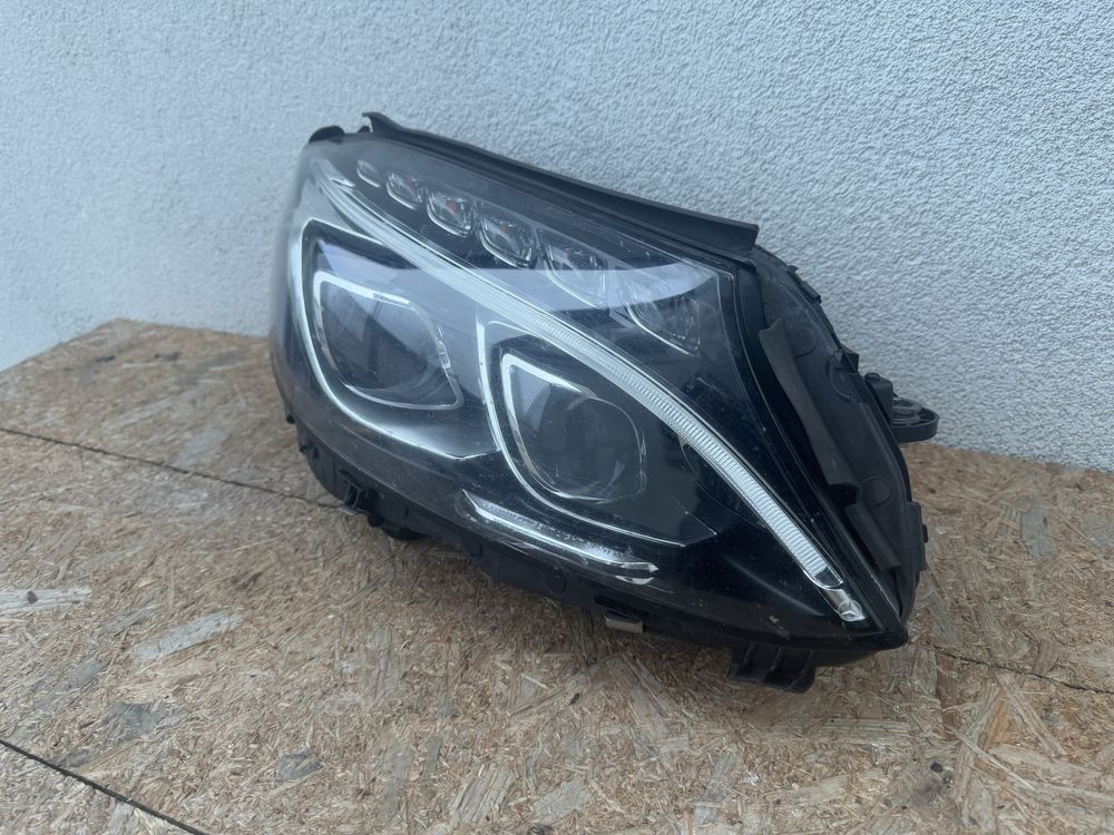 Far dreapta Mercedes C Class W205 Full LED Intelligent Light System