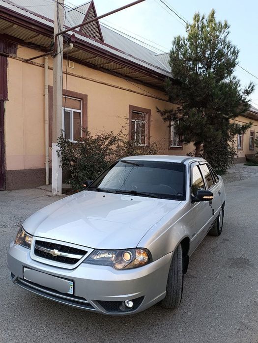 Nexia 2 dons 1.6 luks metan 4 pok sotiladi