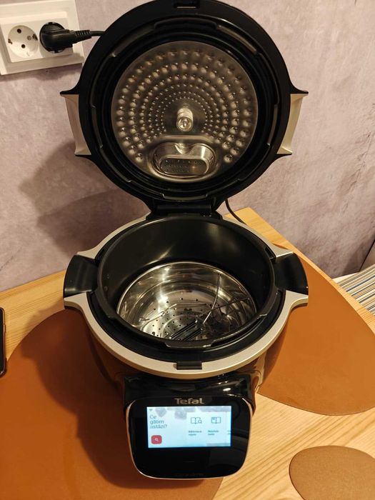 Multicooker inteligent Tefal Cook4me Touch Wi-Fi, 6L, 1600W, ecran LCD