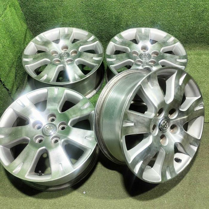 Продам Оригинальные литые диски Toyota R16 Alphard / Estima
