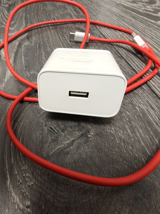 Încărcător OnePlus 13 100w supervooc