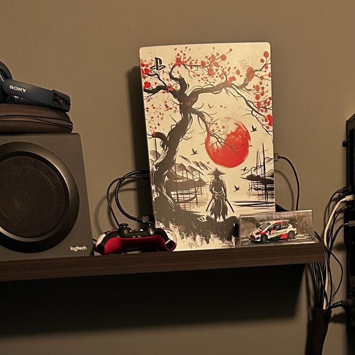 PlayStation 5 дисков + един контролер