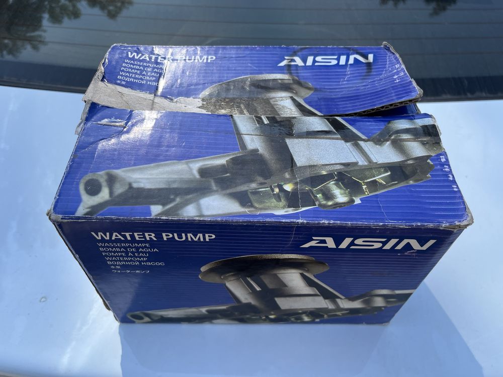 Помпа (водяной насос) охлаждающей жидкости AISIN WPM-068V