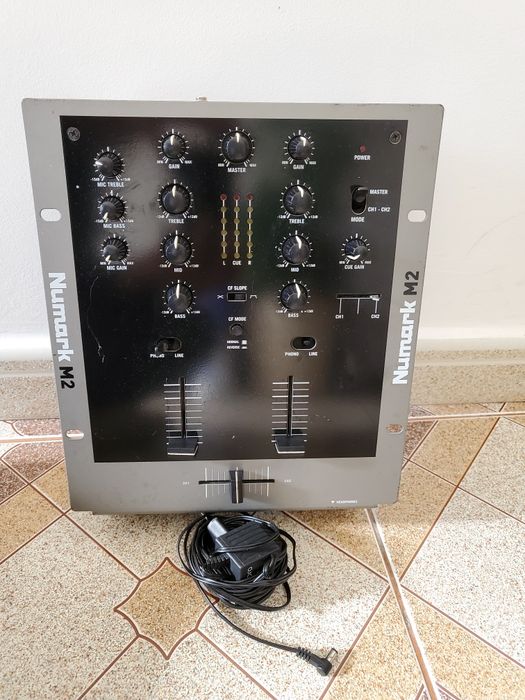 Mixer Numark M2.