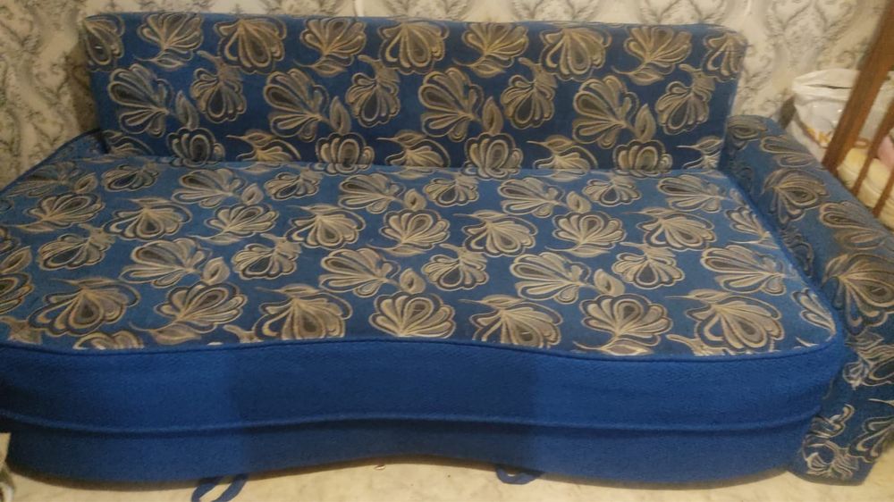 Продам Диван кровать цена договорная