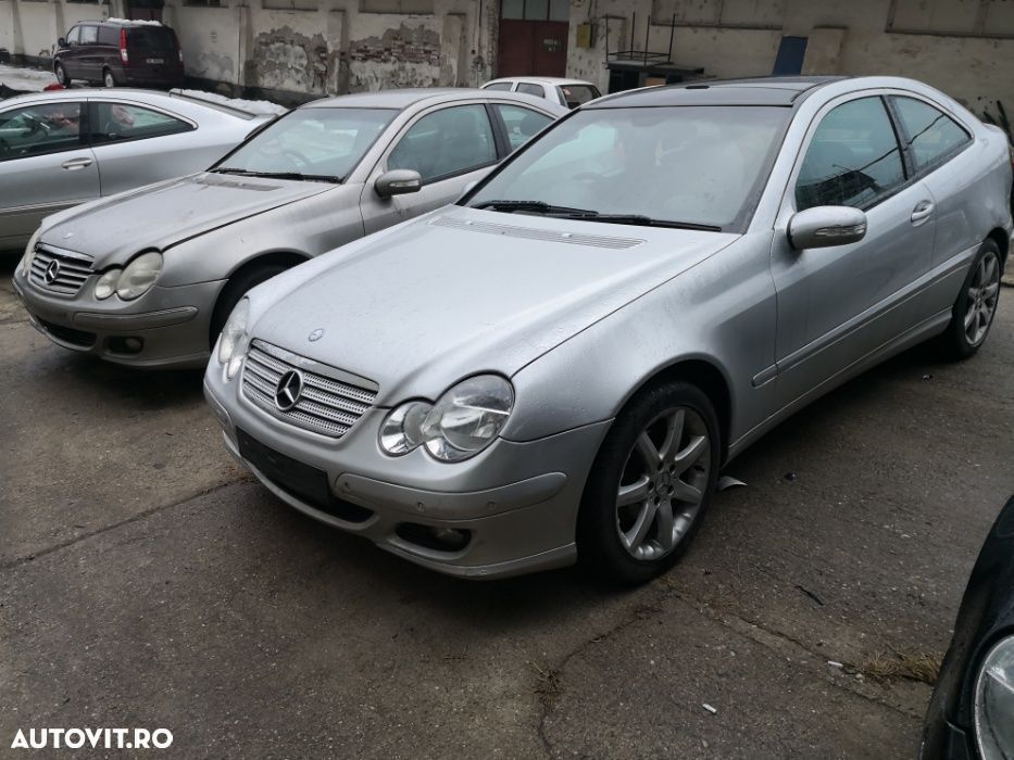 dezmembrez mercedes clc 220 cdi facelift euro4 2006/piese c coupe 203