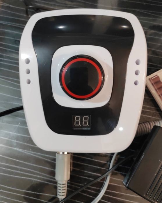 Продам лампу для маникюра