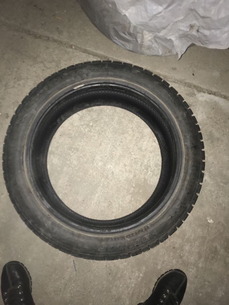 245/45/19R продам резину Dunlop winter ice 2 (1шт)