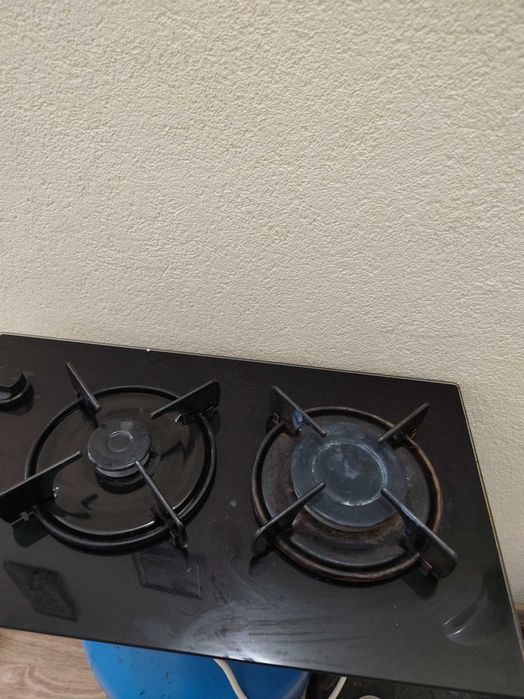 Продавам газов котлон за вграждане и бутилка