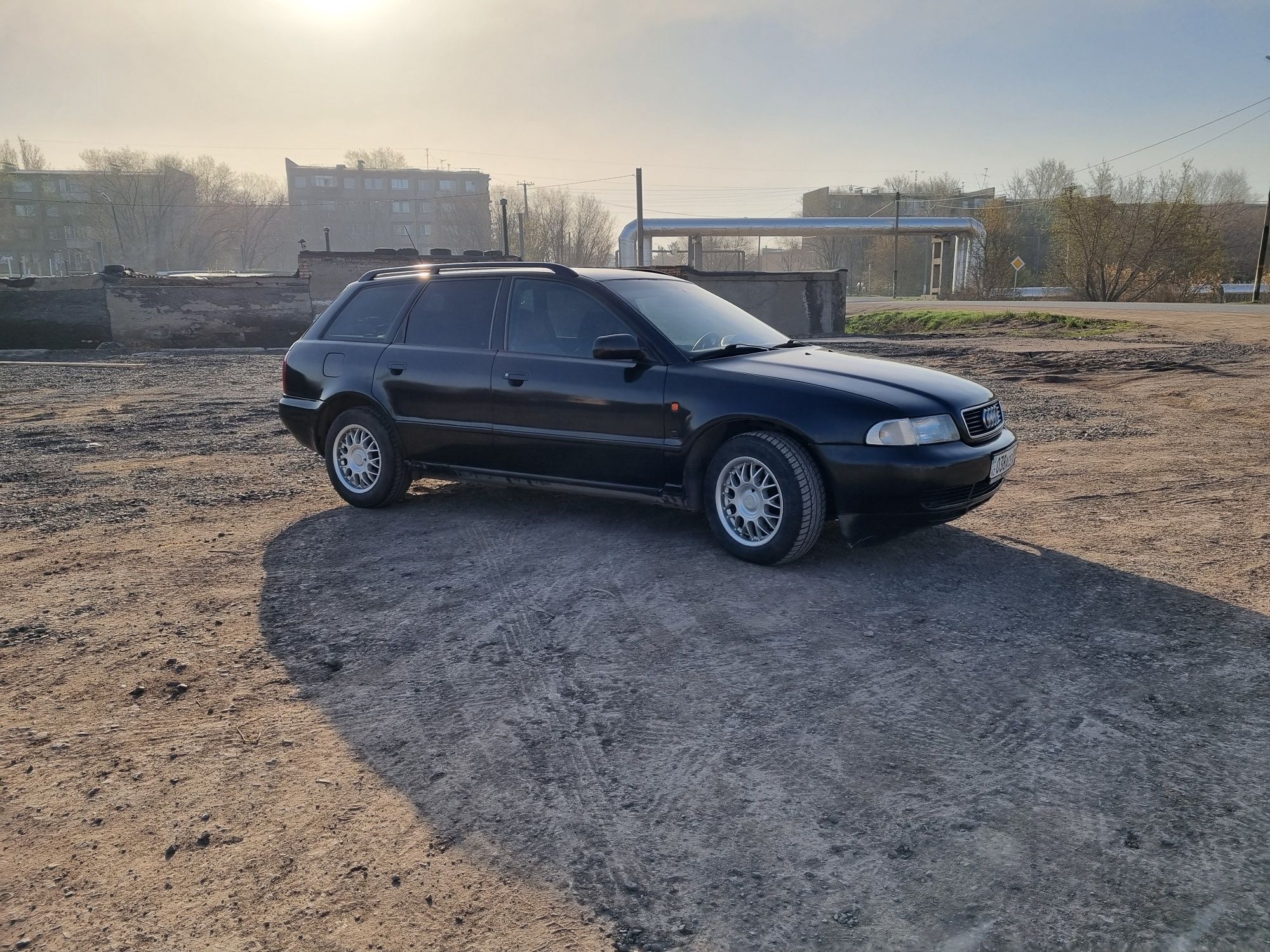 Audi A4 avante 1996 год