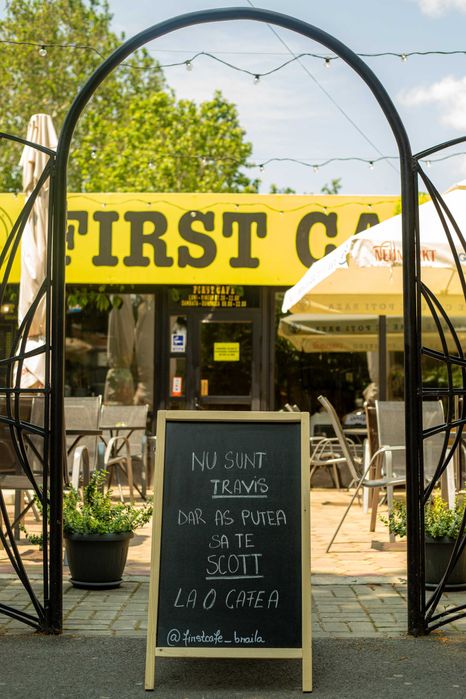 First Cafe Brăila își caută proprietar