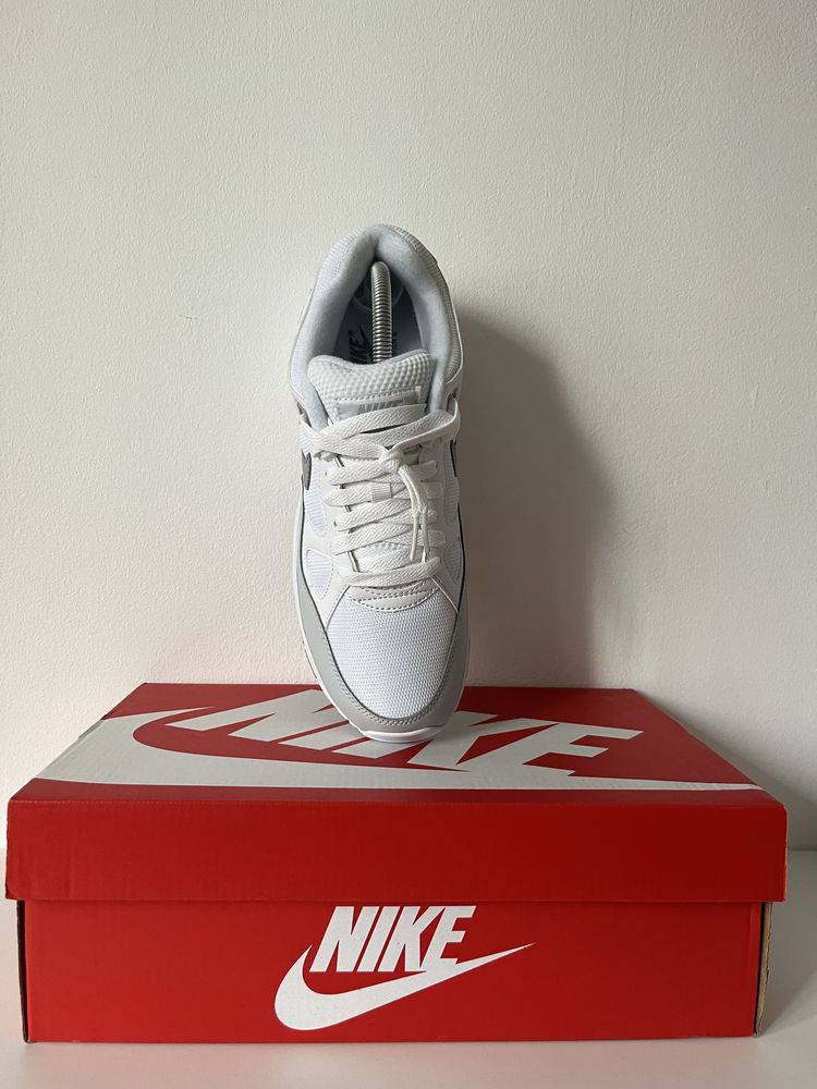 Adidasi Nike Span 2