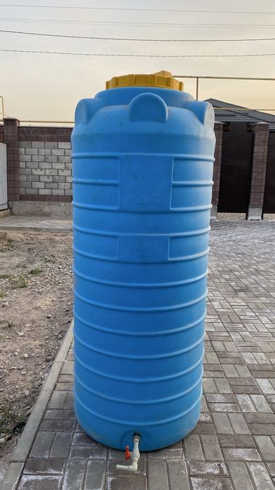 Бочка,резервуар 750 литров