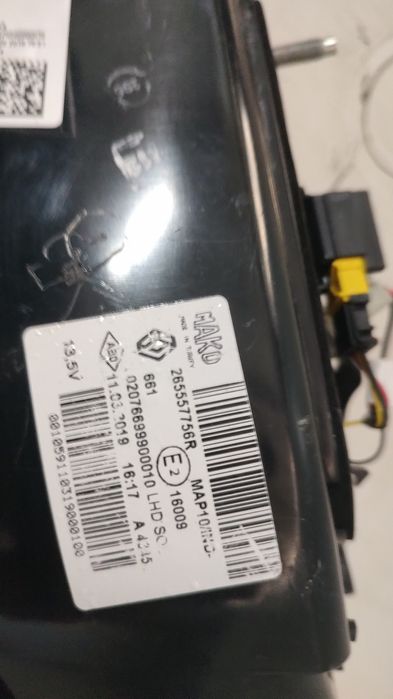 Lampa, stop stânga aripa Megan 4 cod 265558986R,