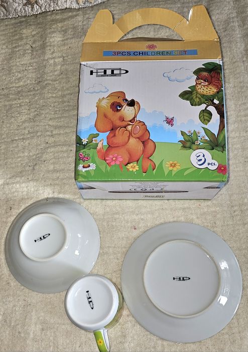 Детски порцеланови сервизи, чаши и меки играчки