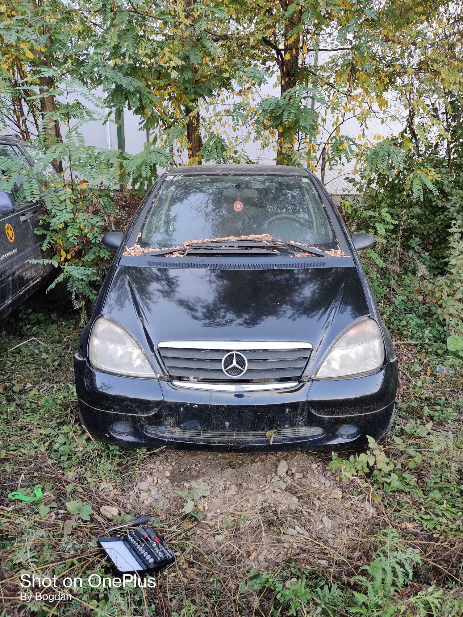 Vindem piese rezultate din dezmembrarea unui Mercedes-Benz A-Class